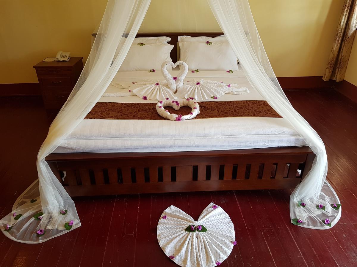 Coconut Island Resort Ngapali Bagian luar foto